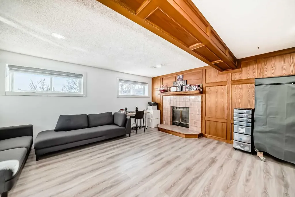 584 Whiteridge Way NE Calgary AB T1Y 2Y5