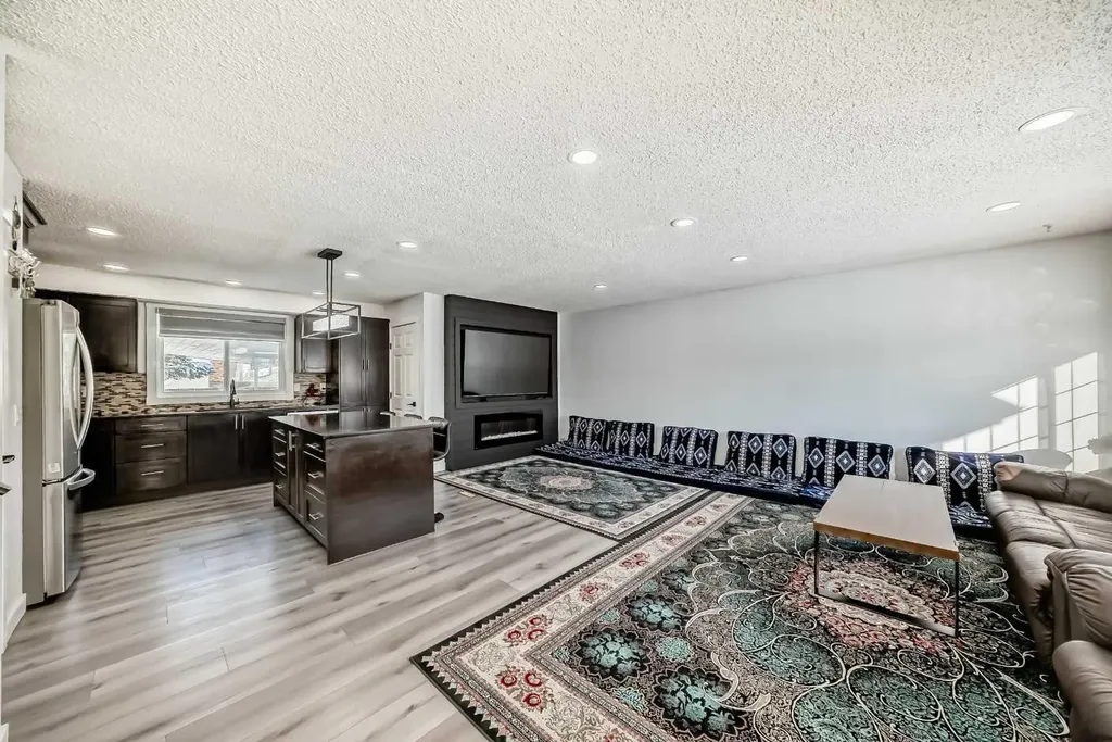 584 Whiteridge Way NE Calgary AB T1Y 2Y5