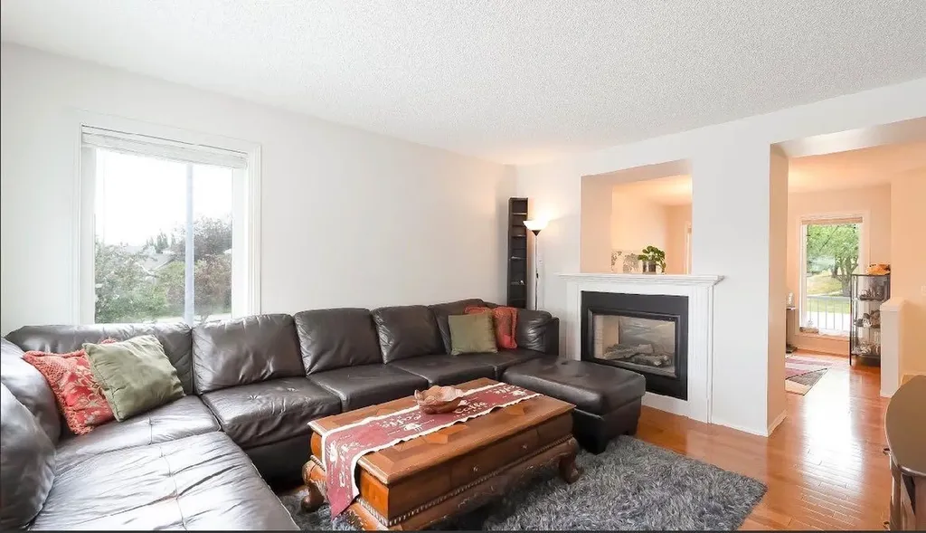 188 Tuscany Valley Drive NW Calgary AB T3L2C2