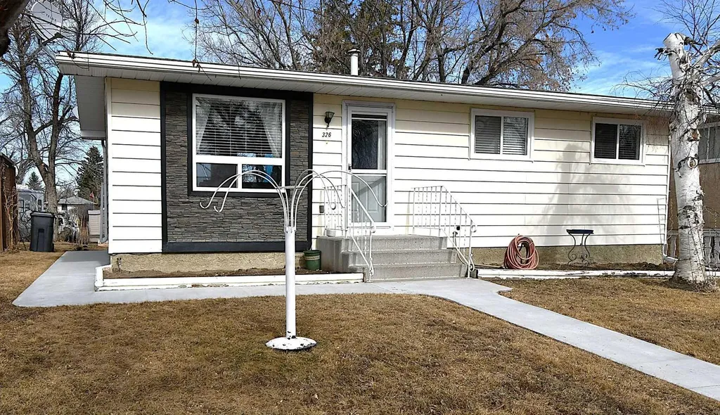 326 3 Avenue Bassano AB T0J 0B0