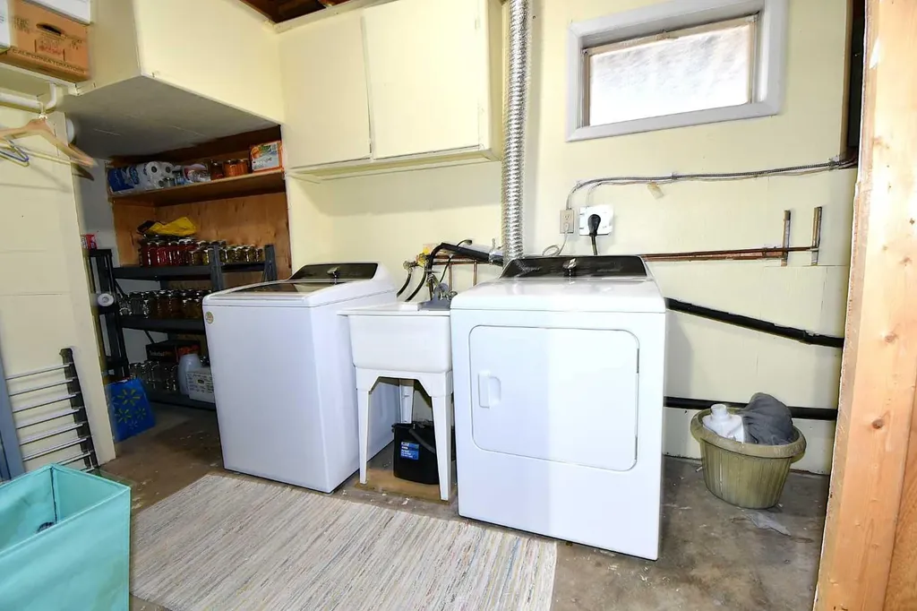 326 3 Avenue Bassano AB T0J 0B0