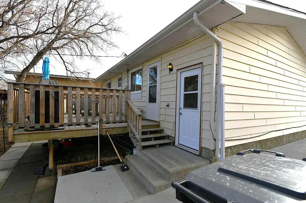 326 3 Avenue Bassano AB T0J 0B0