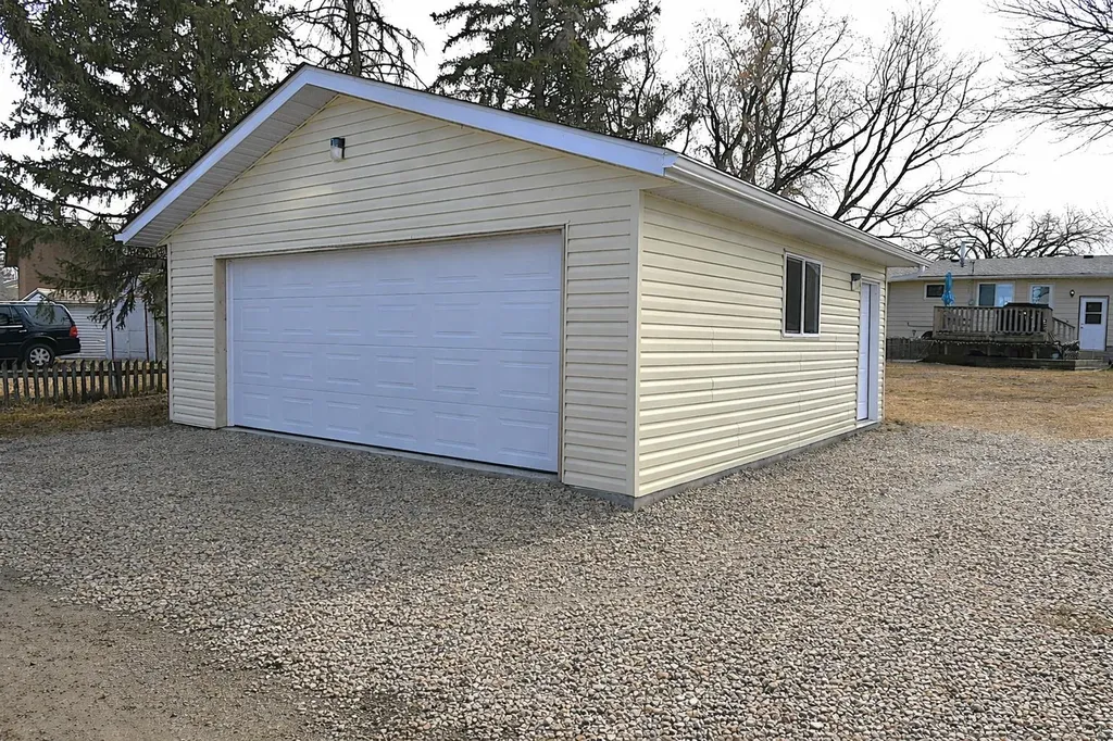 326 3 Avenue Bassano AB T0J 0B0
