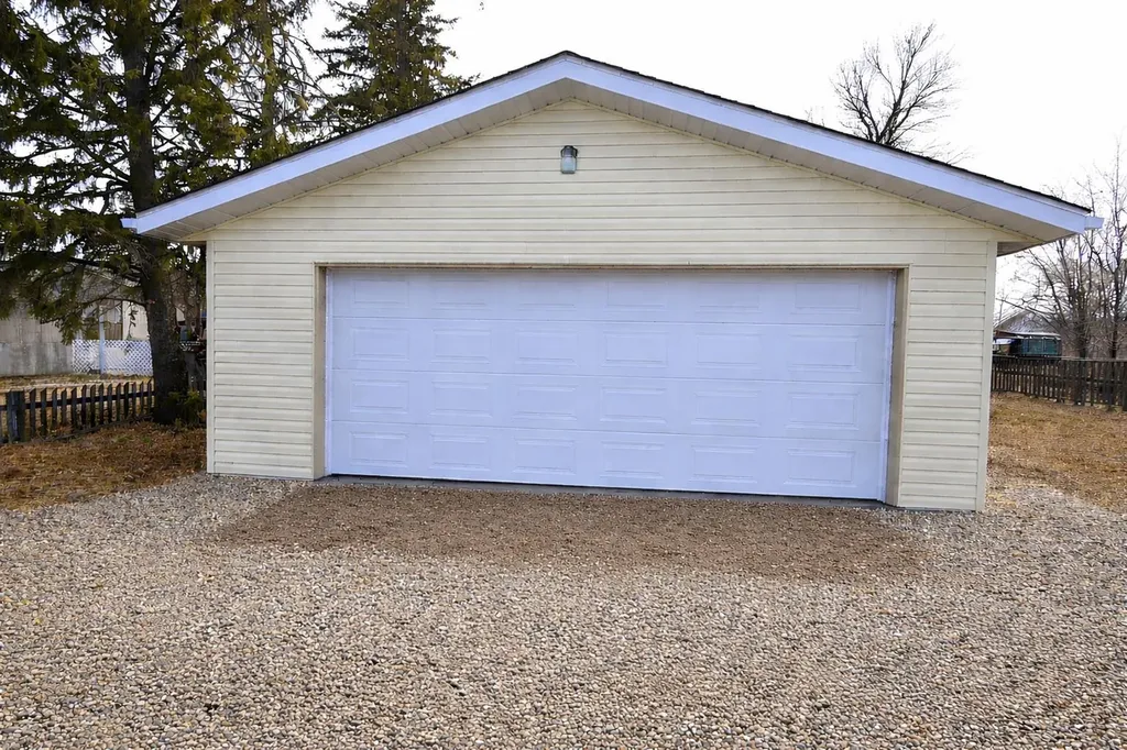 326 3 Avenue Bassano AB T0J 0B0