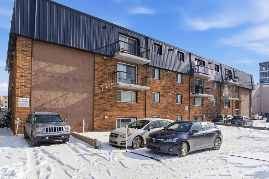 315 9a Street NW Calgary AB T2N1T7