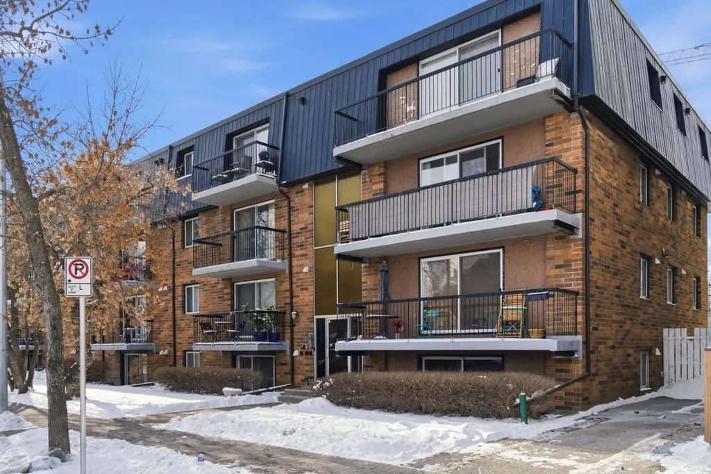315 9a Street NW Calgary AB T2N1T7