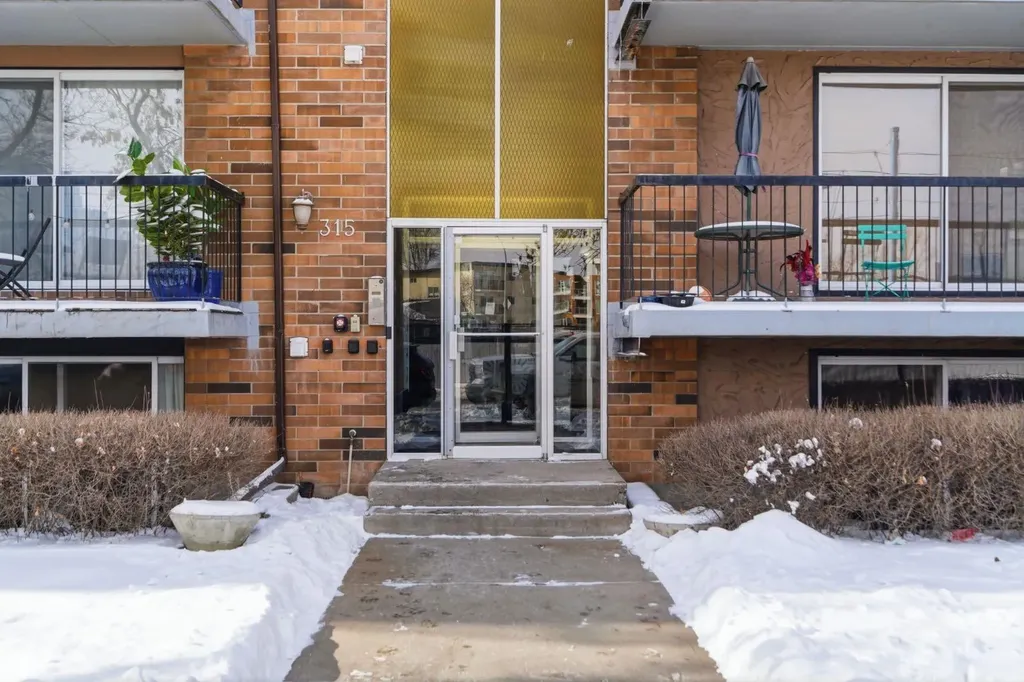 315 9a Street NW Calgary AB T2N1T7
