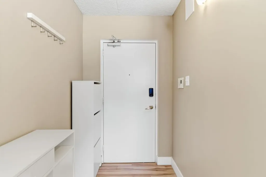 315 9a Street NW Calgary AB T2N1T7