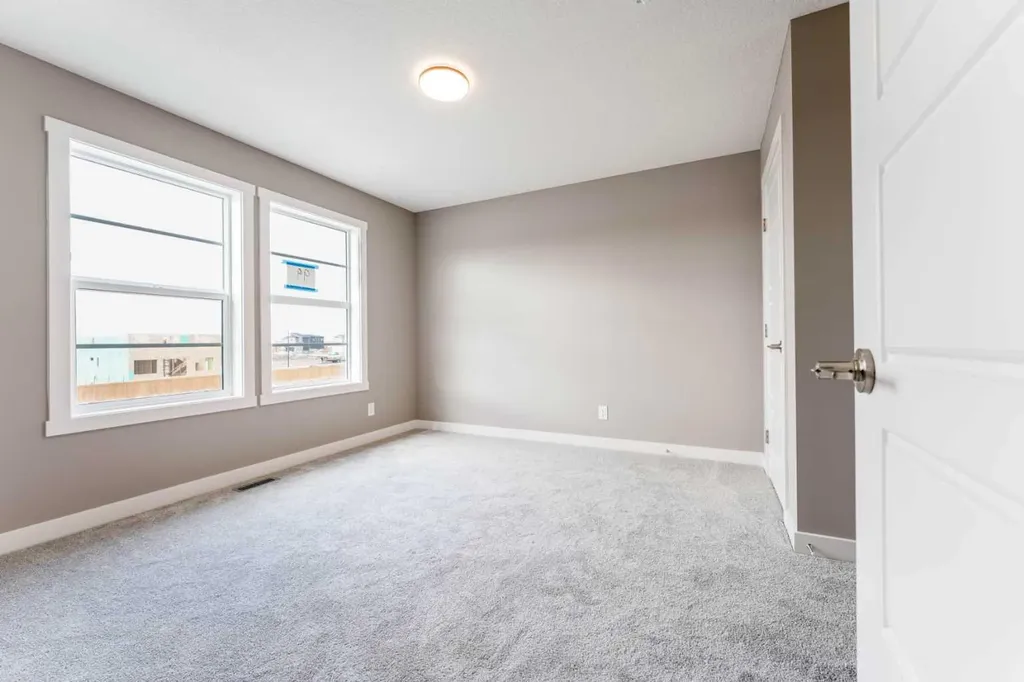 99 Waterford Mews Chestermere AB T1X3B7