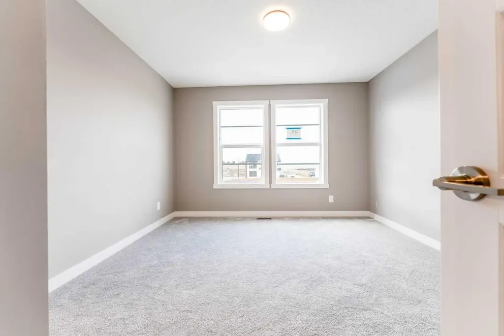 99 Waterford Mews Chestermere AB T1X3B7