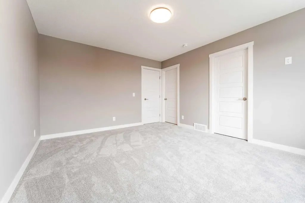 99 Waterford Mews Chestermere AB T1X3B7