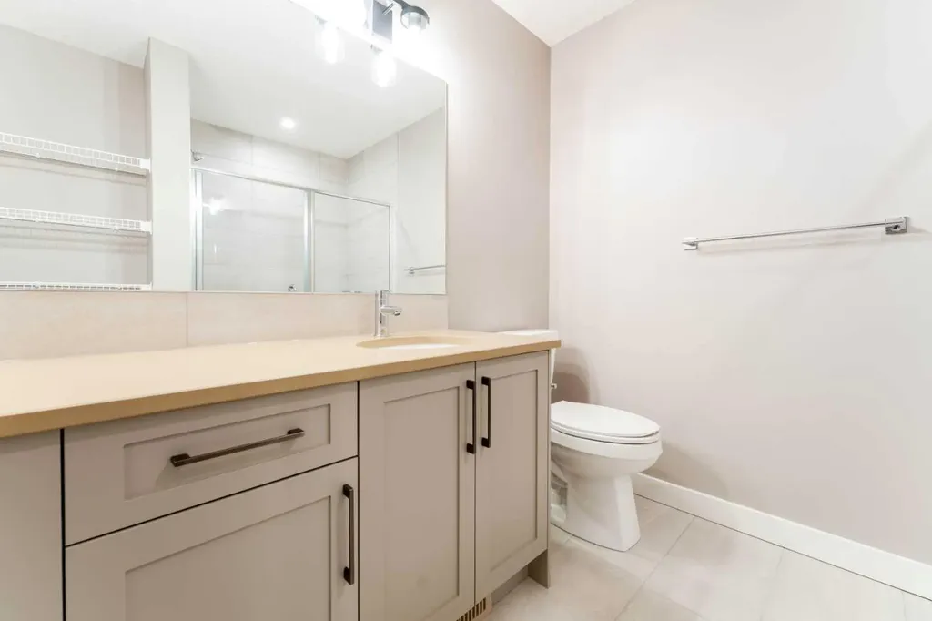 99 Waterford Mews Chestermere AB T1X3B7