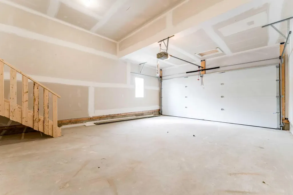 99 Waterford Mews Chestermere AB T1X3B7