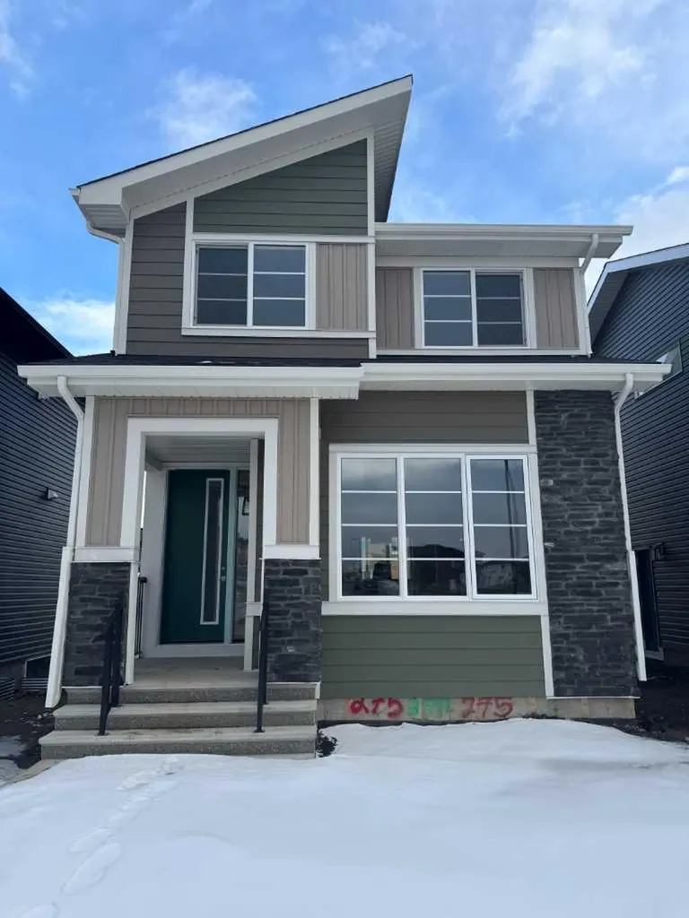 275 Waterford Heights Chestermere AB T1X 3B6