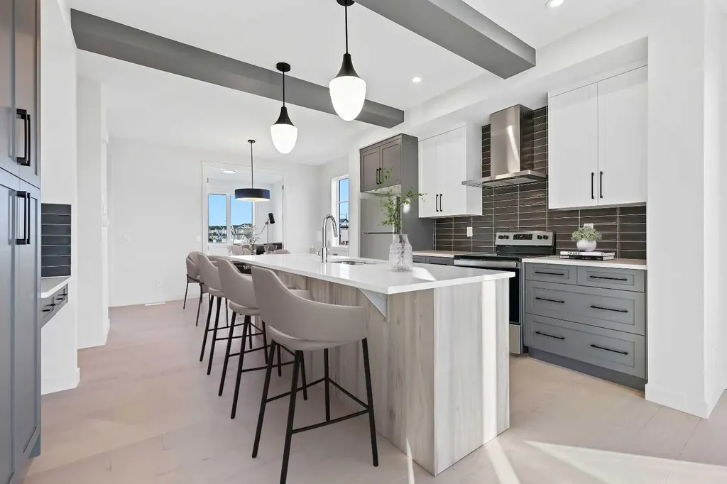 275 Waterford Heights Chestermere AB T1X 3B6