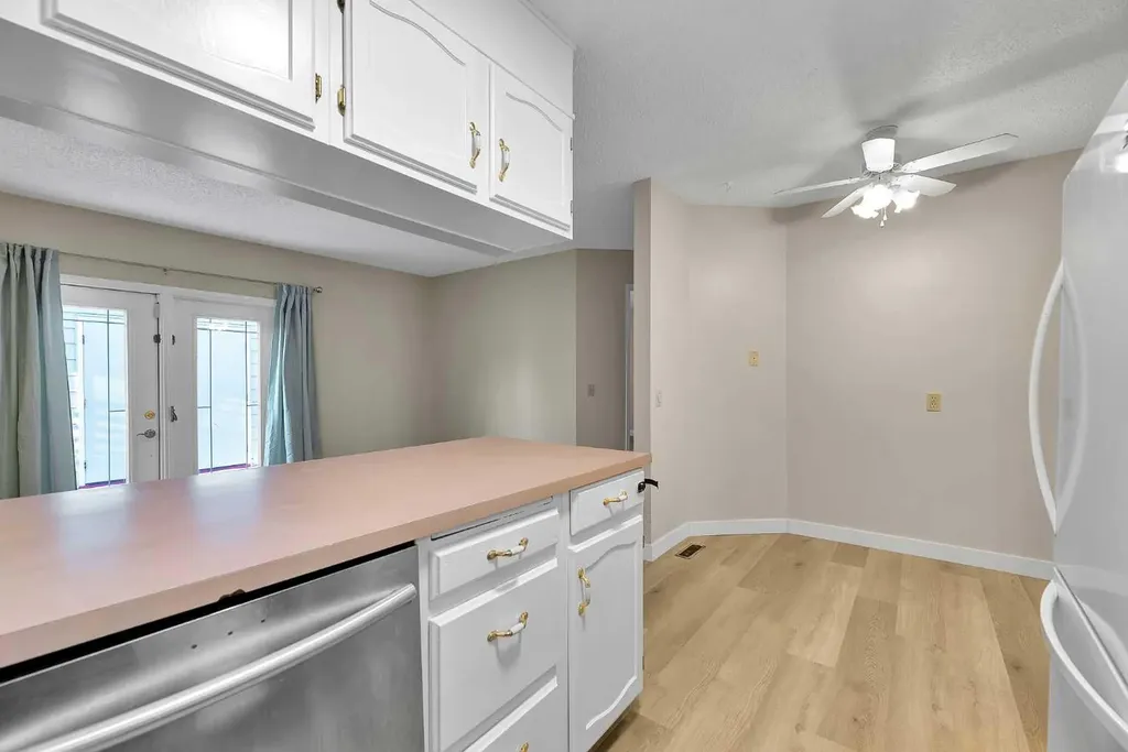 1111 Berkley Drive NW Calgary AB T3K1S6