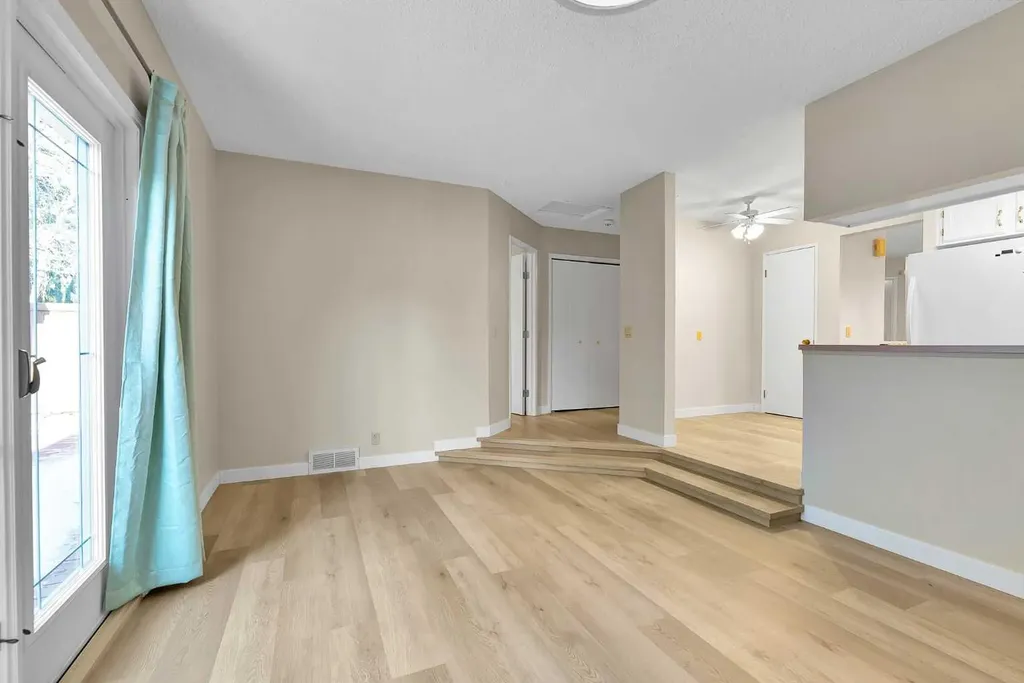 1111 Berkley Drive NW Calgary AB T3K1S6
