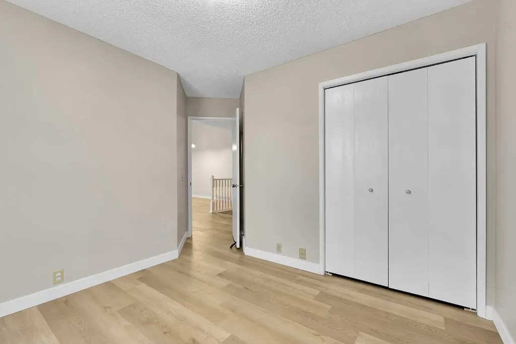 1111 Berkley Drive NW Calgary AB T3K1S6
