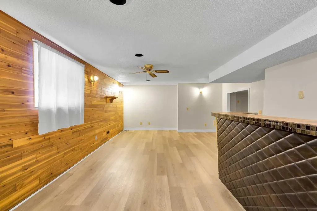 1111 Berkley Drive NW Calgary AB T3K1S6