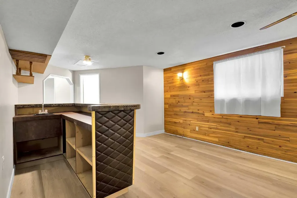 1111 Berkley Drive NW Calgary AB T3K1S6