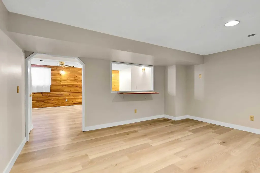 1111 Berkley Drive NW Calgary AB T3K1S6