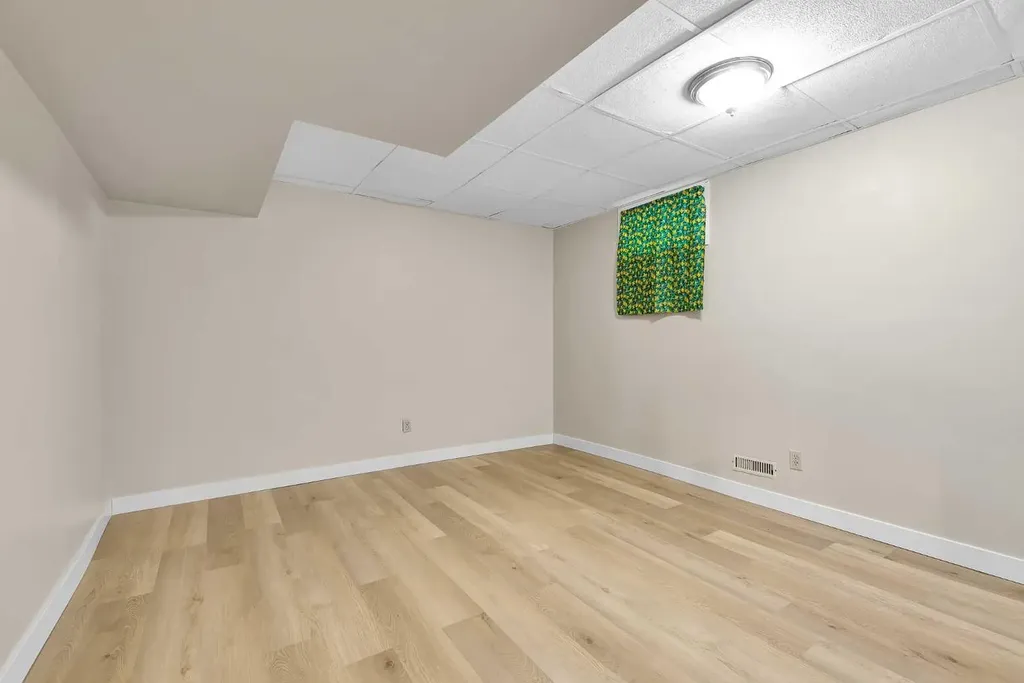 1111 Berkley Drive NW Calgary AB T3K1S6
