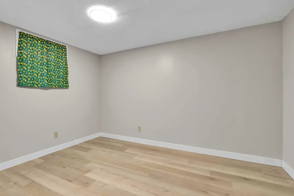 1111 Berkley Drive NW Calgary AB T3K1S6