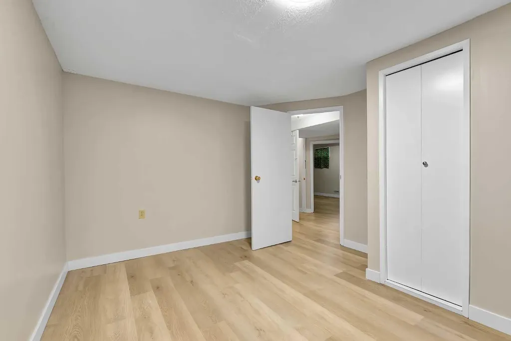 1111 Berkley Drive NW Calgary AB T3K1S6