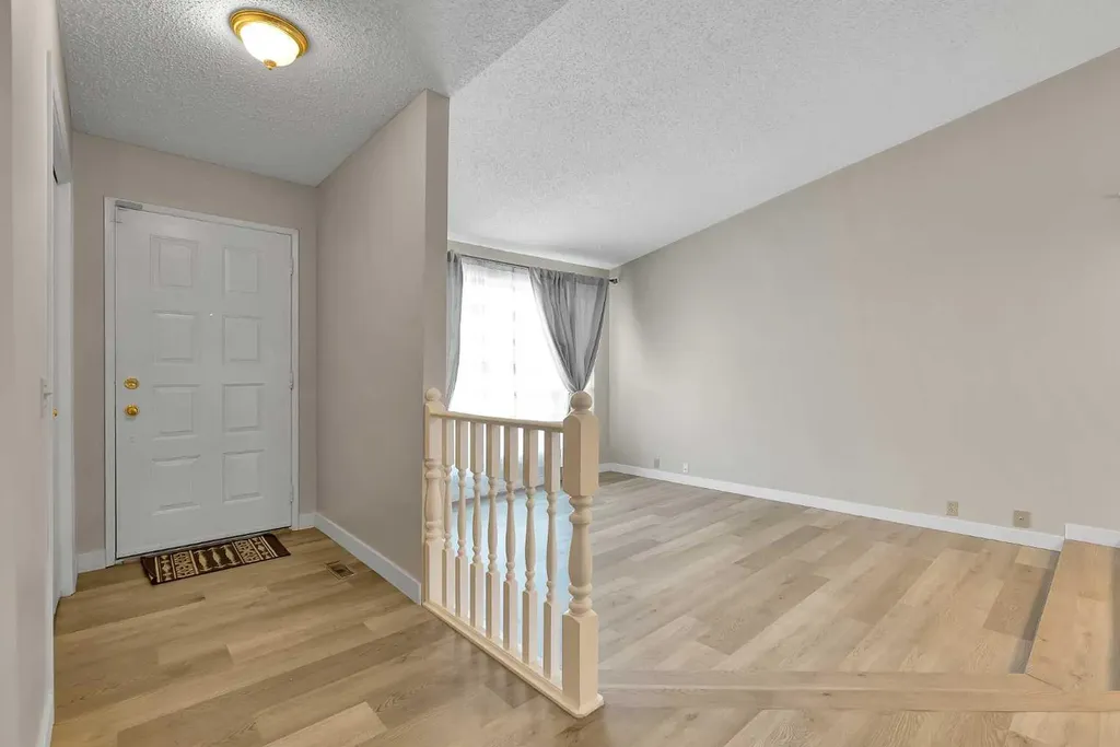 1111 Berkley Drive NW Calgary AB T3K1S6