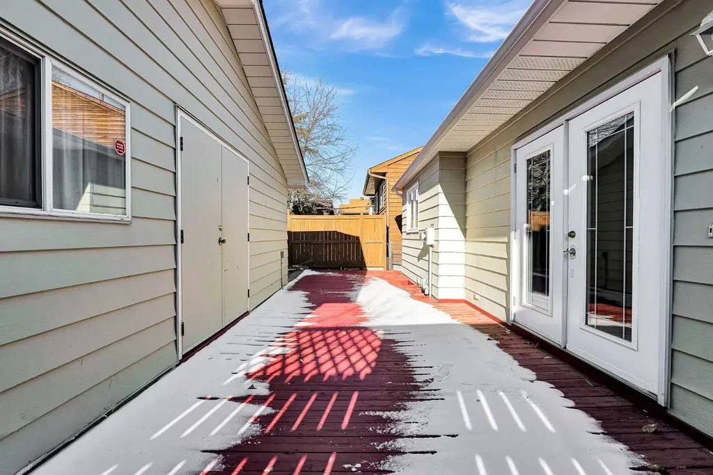 1111 Berkley Drive NW Calgary AB T3K1S6