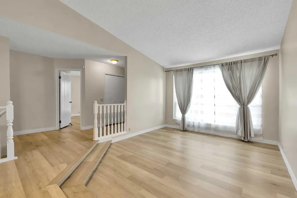 1111 Berkley Drive NW Calgary AB T3K1S6