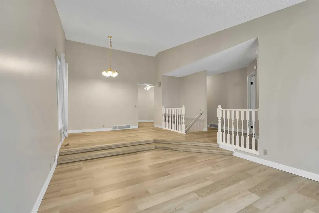 1111 Berkley Drive NW Calgary AB T3K1S6