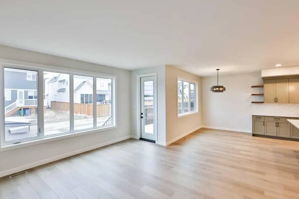 668 Devonia Road W Lethbridge AB T1J 5W3