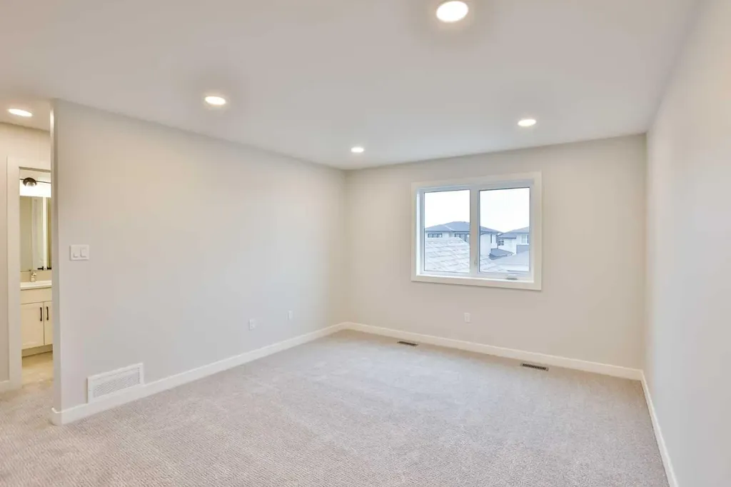668 Devonia Road W Lethbridge AB T1J 5W3
