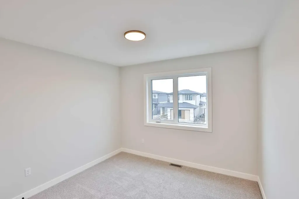668 Devonia Road W Lethbridge AB T1J 5W3