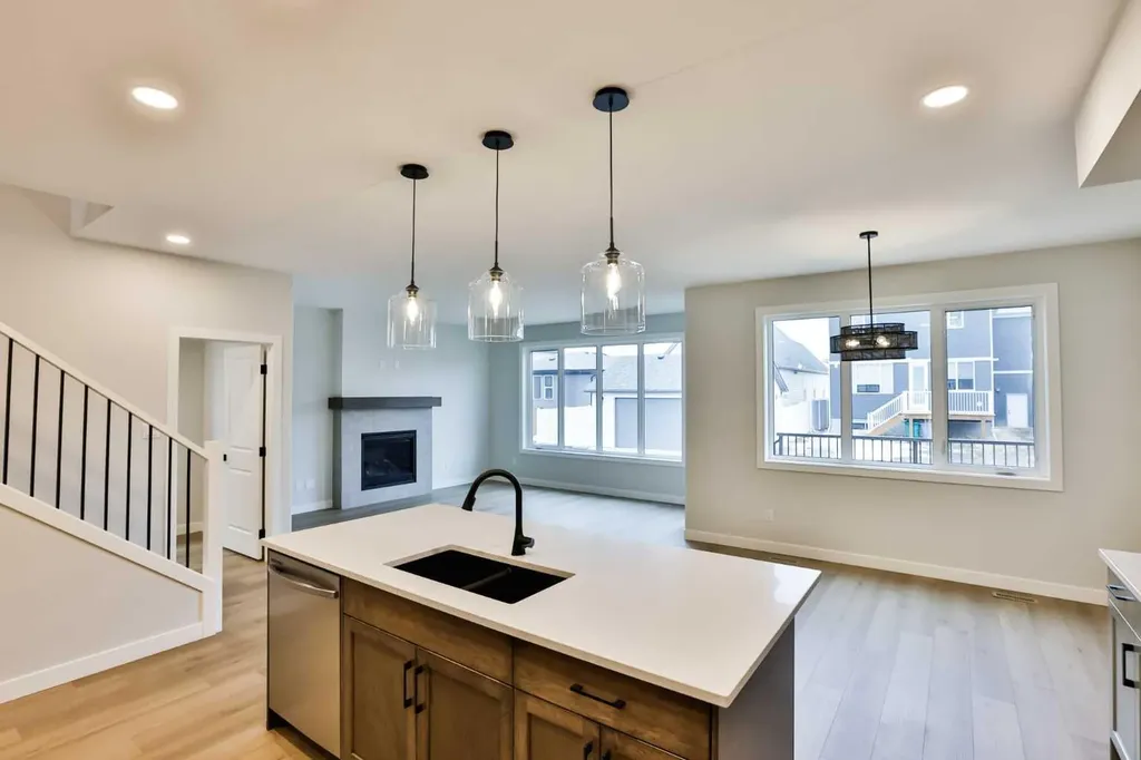 668 Devonia Road W Lethbridge AB T1J 5W3
