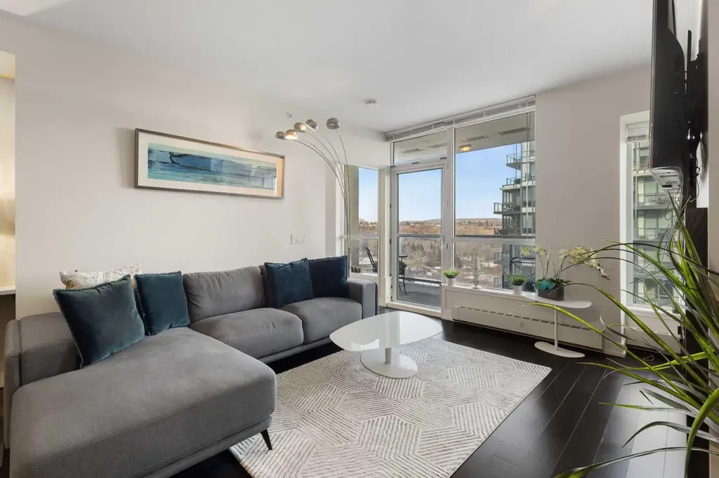 222 Riverfront Avenue SW Calgary AB T2P0X2