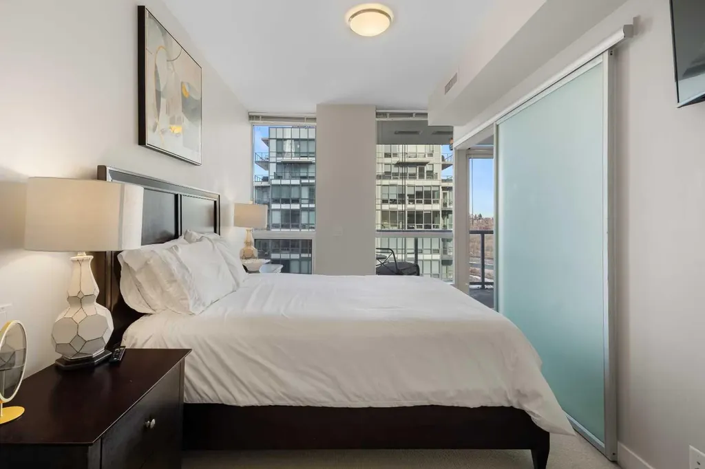222 Riverfront Avenue SW Calgary AB T2P0X2
