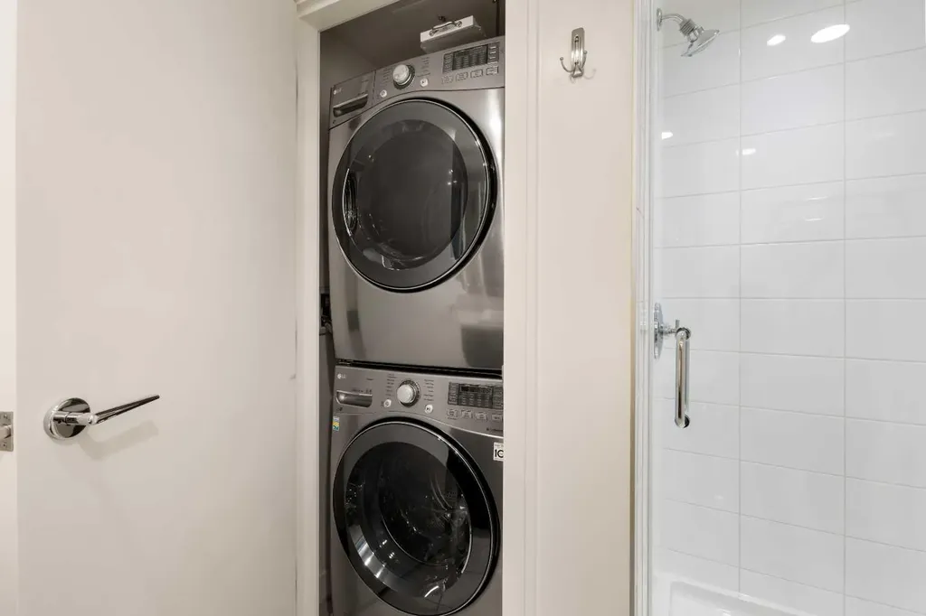 222 Riverfront Avenue SW Calgary AB T2P0X2