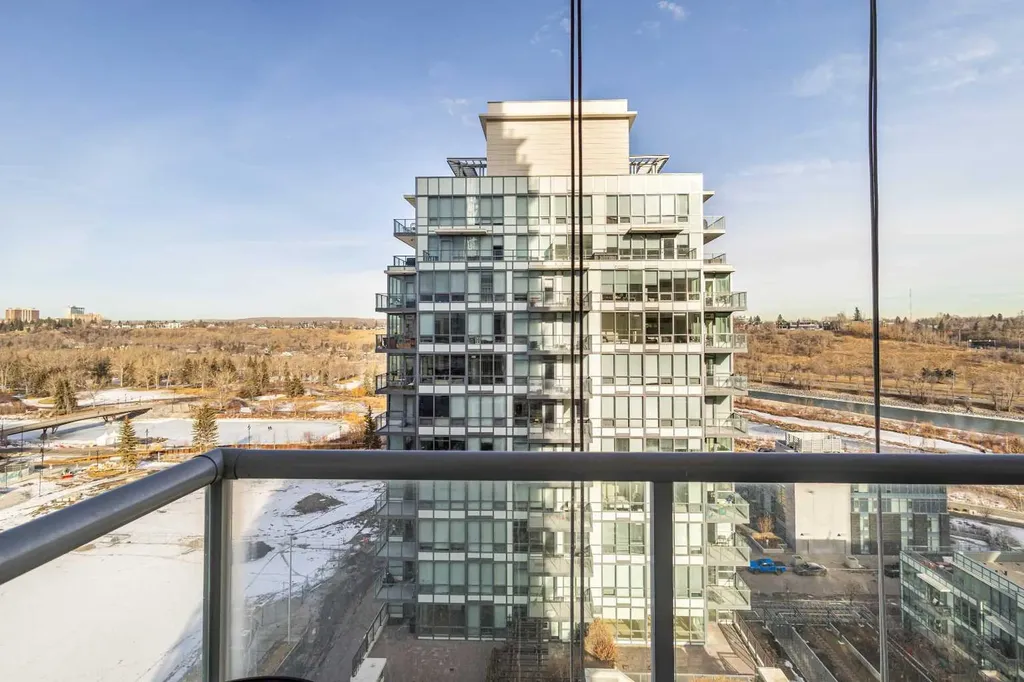 222 Riverfront Avenue SW Calgary AB T2P0X2