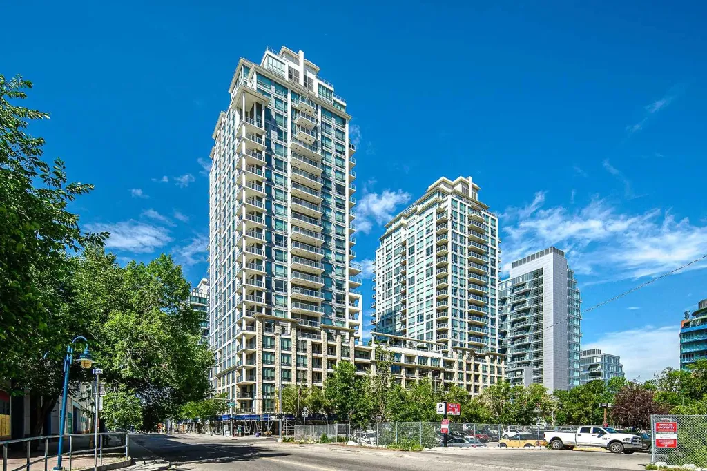 222 Riverfront Avenue SW Calgary AB T2P0X2
