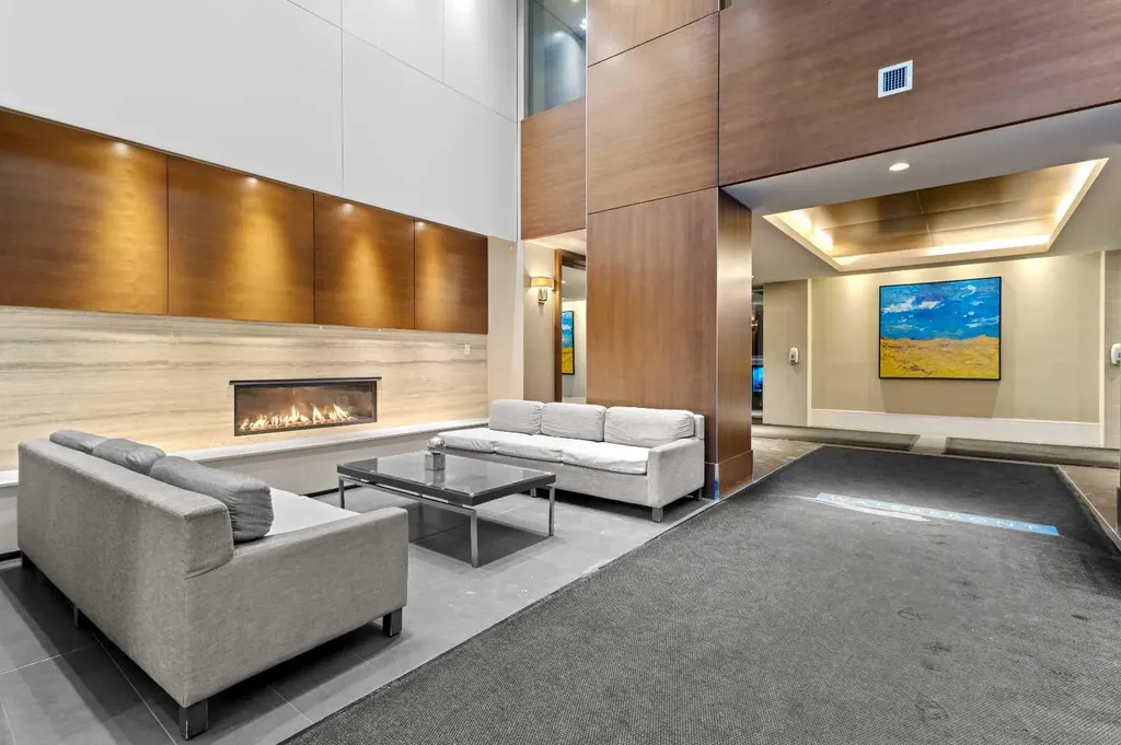 222 Riverfront Avenue SW Calgary AB T2P0X2