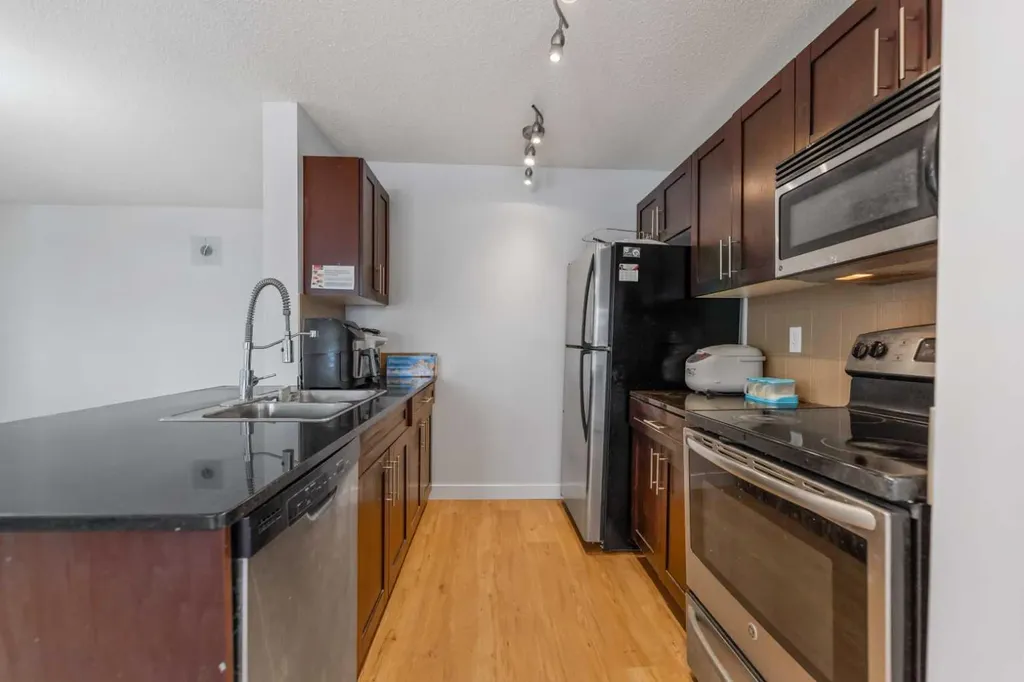 195 Kincora Glen Road NW Calgary AB T3R0S3