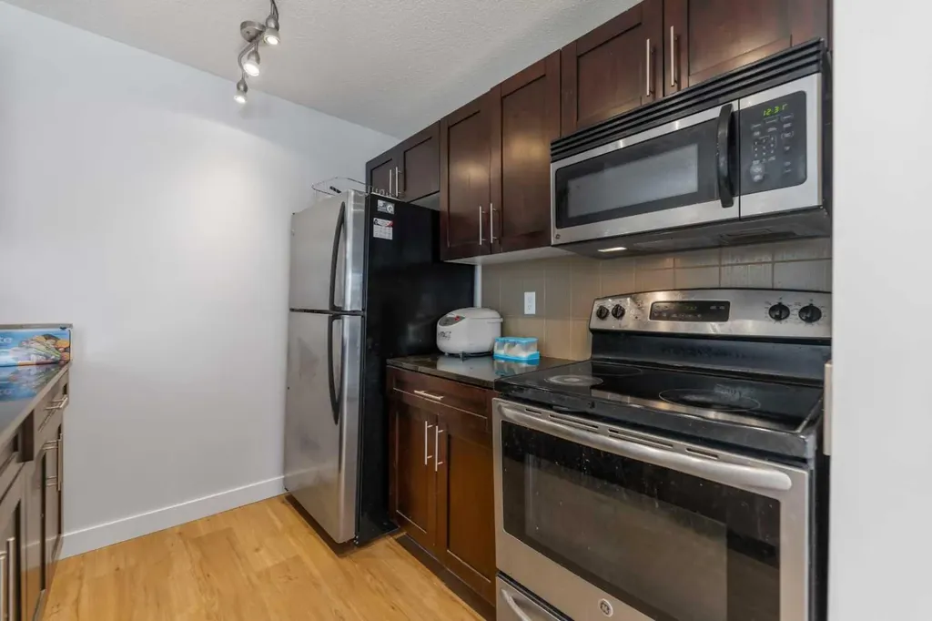 195 Kincora Glen Road NW Calgary AB T3R0S3
