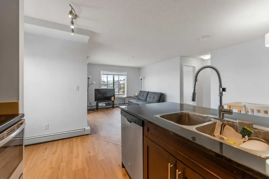 195 Kincora Glen Road NW Calgary AB T3R0S3