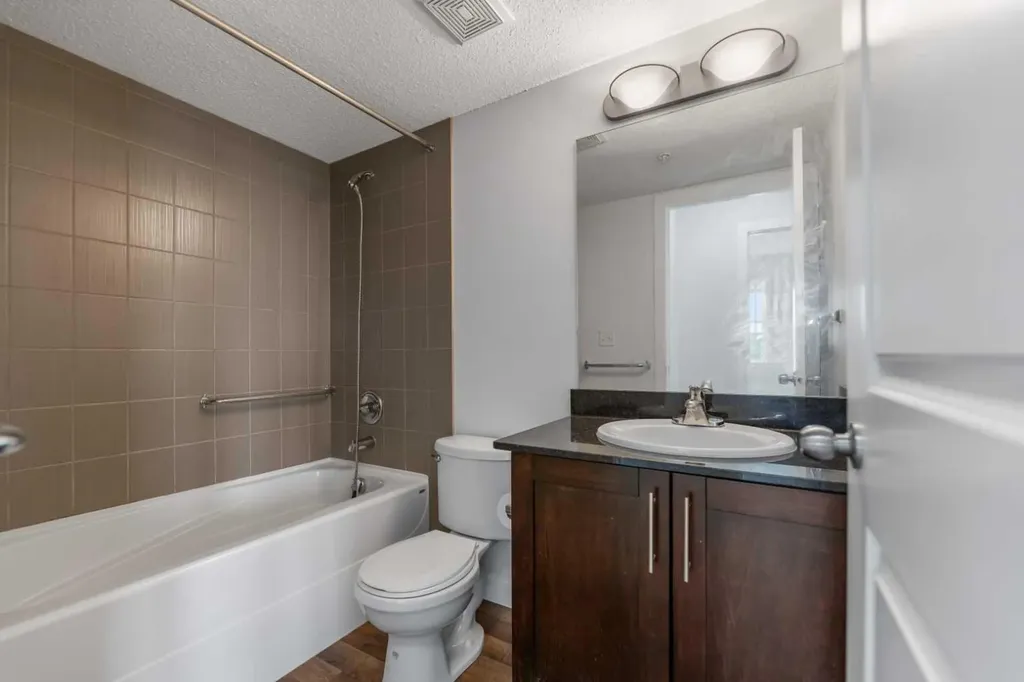 195 Kincora Glen Road NW Calgary AB T3R0S3