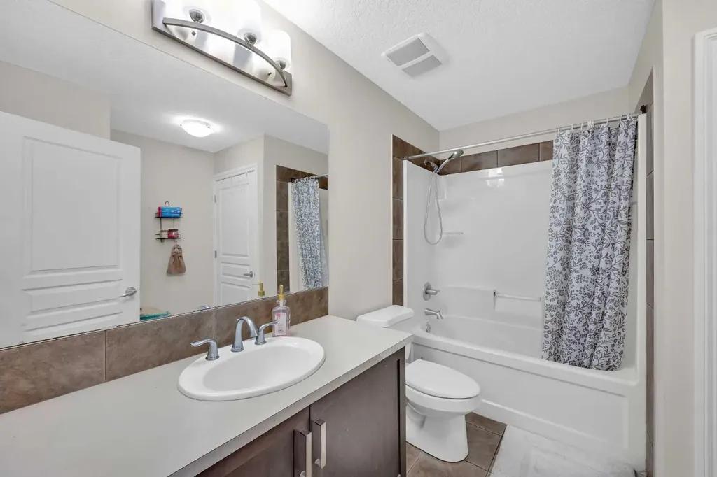 37 Sage Meadows Terrace NW Calgary AB T3P 0E9