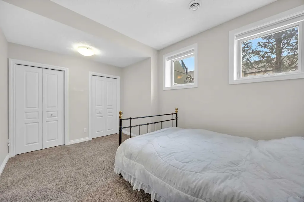 37 Sage Meadows Terrace NW Calgary AB T3P 0E9
