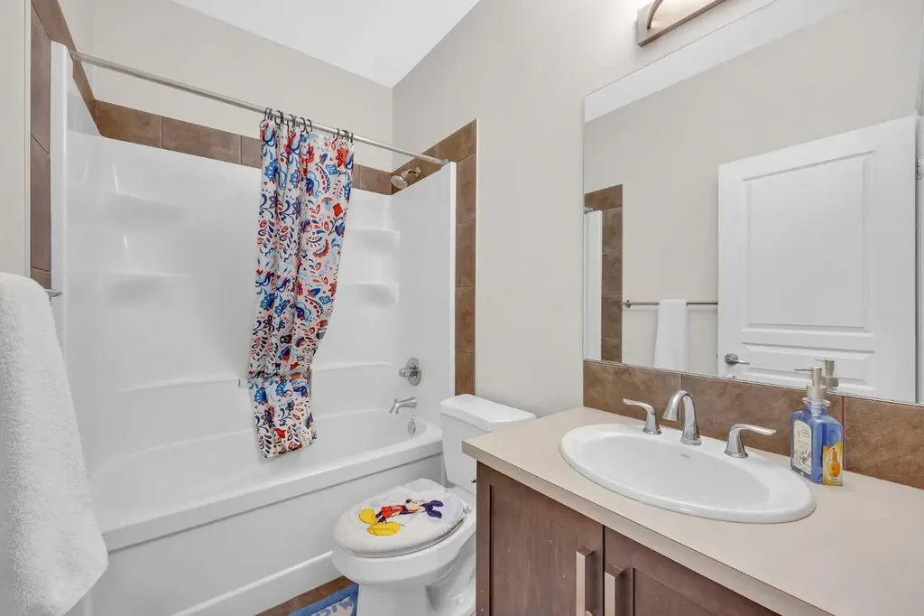 37 Sage Meadows Terrace NW Calgary AB T3P 0E9