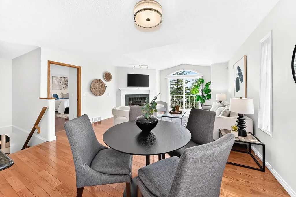 157 Hawkstone Manor NW Calgary AB T3G 3X2